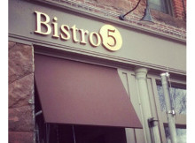 Bistro 5 sign